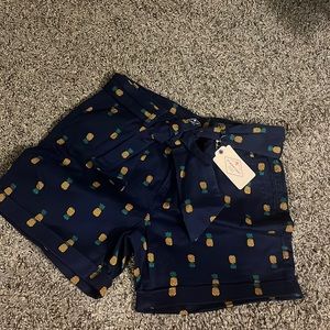 St Johns Bay pineapple shorts NWT SIZE 4